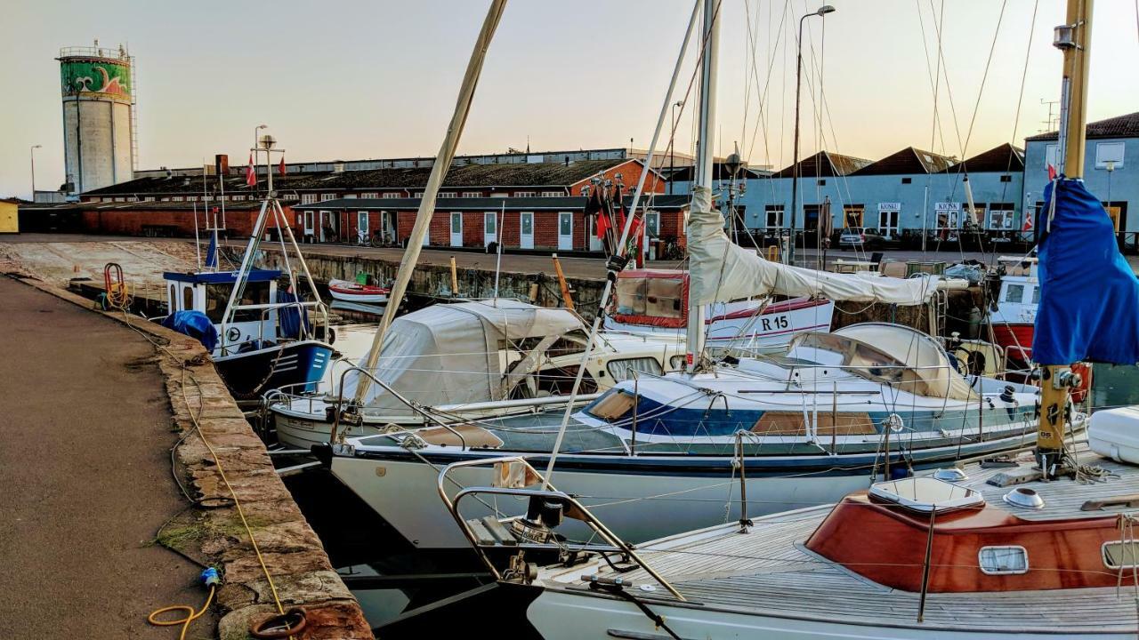Motel Harbour Sleep Neksø Exterior foto